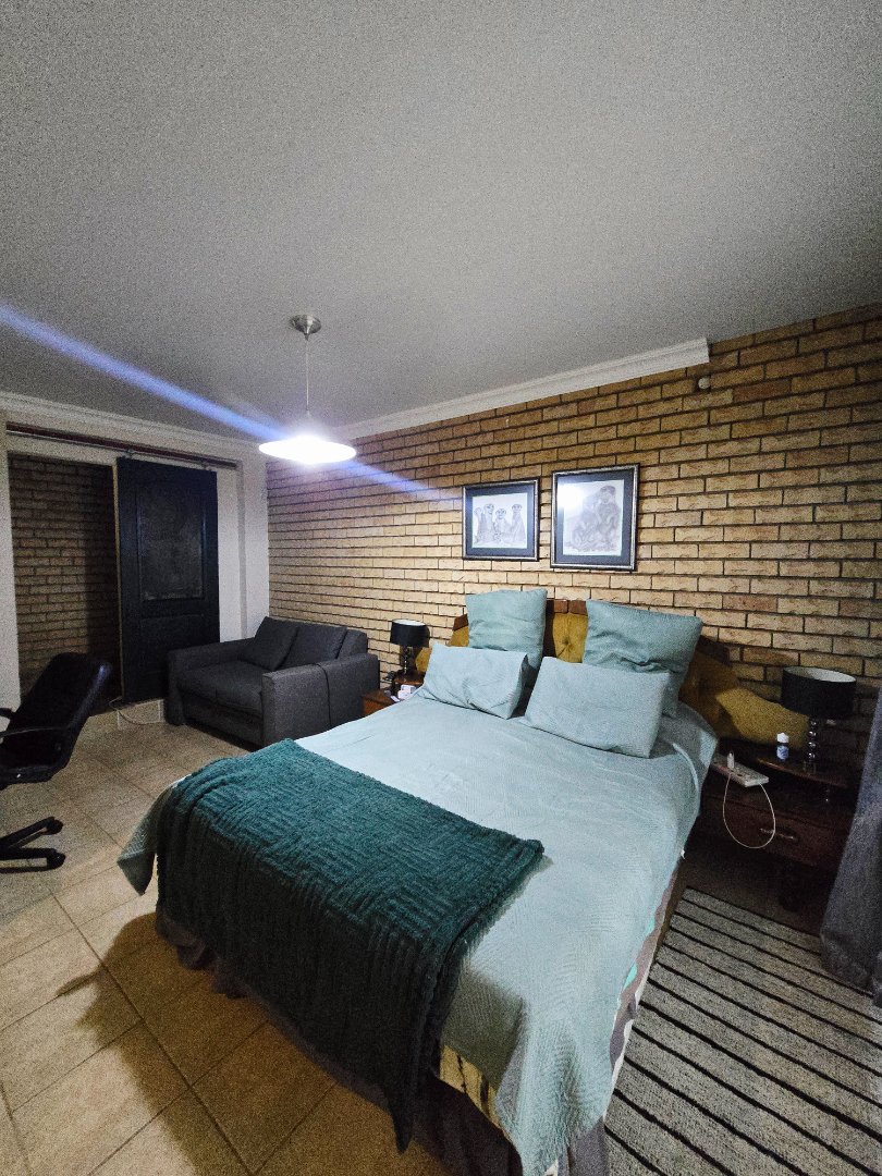 4 Bedroom Property for Sale in Flamwood North West